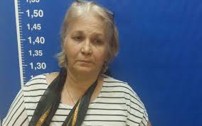 Mulher é presa no RJ suspeita de aplicar golpes se passando por consulesa  de Portugal