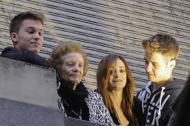 La furiosa explicación de benito cerati tras su desmayo en plena calle. Gustavo Cerati Hereda Millonada A Sus Hijos Diario La Prensa