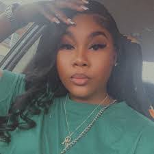 Felisha Shaw's Instagram, Twitter & Facebook