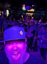 Jason Benton's Instagram, Twitter & Facebook