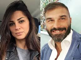 La coppia era tornata insieme durante l'ultima edizione del grande fratello vip. Conversano Piomba Su Serena Enardu E Una Concorrente Ufficiale Del Gf