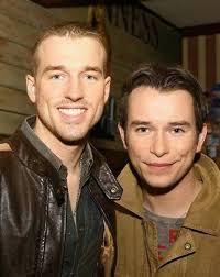 Boyzone's Stephen Gately dies aged 33