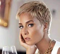 20 Superb Short Pixie Haarschnitte Fur Frauen Shortpixie 20 Superb Short Pixie Haarschnitte Fur Fr Short Hair Styles Pixie Short Hair Styles Thick Hair Styles