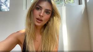 Emily ratajkowski is blonde now! Emily Ratajkowski Reviews Television Show Normal People