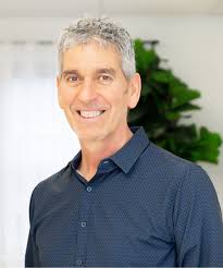 Keith Colyer's Instagram, Twitter & Facebook