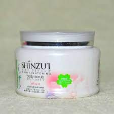 Shinzui dikenal sebagai produk kecantikan khusus untuk mencerahkan wajah maupun badan. Shinzui Body Scrub 120gr Terbaru Agustus 2021 Harga Murah Kualitas Terjamin Blibli