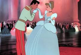 A disney wedding is a lavish affair with opulent style, delicious feasts, lots of dancing and magic in the air. Disney Wedding Theme 12 Fab Ideas From Decorations To Dresses Shemazing