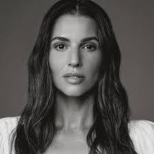 Erin Tinsley's Instagram, Twitter & Facebook