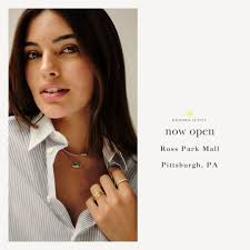 Time to sparkle! Kendra Scott is now open