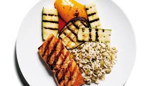 Gegrillter Lachs Mit Kurbiskern Risotto Und Grillgemuse Rezept Rezepte Grillgemuse Rezept Essen