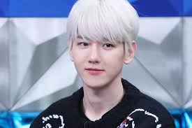 Previous theme and links are currently unavailable. Exo S Baekhyun Explains Why He Takes Off His Pants In Front Of His Friends Kpopstarz