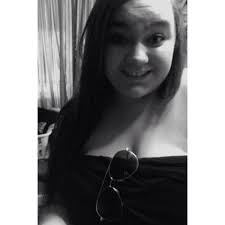 Kayla Otis (@thatgirlincamoo)