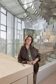 A l'occasion des luma days qui se sont tenus du 22 au 25 mai, ecomnews a pu interviewer maja hoffmann, héritière des laboratoires pharmaceutiques roche et. Maja Hoffmann Metamorphose Arles Casinosglitz