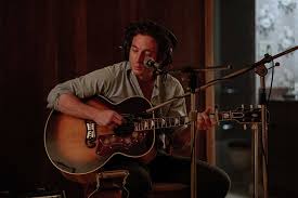Já chegou à Disney+ o filme com Jeremy Allen White que revela o lado íntimo de um dos maiores álbuns de Bruce Springsteen