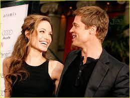 Angelina Jolie Si Brad Pitt S Au Logodit Brad Pitt Brad And Angelina Brad Pitt And Angelina Jolie