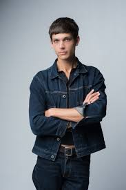 Играет самого себя (2), сценарист (1), актер: We Re At The Beginning Of Something Really Great Ethan James Green On The Future Of Fashion Photography Vogue