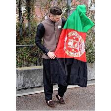 Januar 1929 schwarz für die vergangenheit, rot für das im unabhängigkeitskampf vergossene blut, grün für die zukunft. Erfan Seva Afg Fashion Afghanclothes Afghanstyle Afghanistan Afghanfashion Afghanische Kleider Kleidung Kleider
