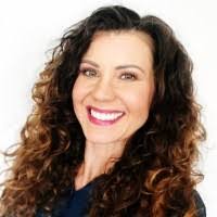 Jane Meek's Instagram, Twitter & Facebook