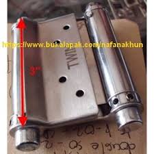 Engsel koboi berguna untuk mengayunkan daun pintu dengan jangkauan gerak pintu yang penuh dan berfungsi untuk menutup pintu dengan untuk beban pintu yang lebih berat engsel ini harus dipasang berjejer sesuai dengan beratnya daun pintu. Jual Engsel Koboi Koboy Gq 3 Pintu Bolak Balik Cafe Salon Spring Hinge Free Door Hinge Di Lapak Furnifitts Depok Mebel Fitting Bukalapak