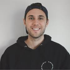 Devon Ewing's Instagram, Twitter & Facebook