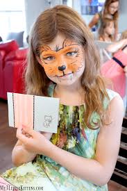 Found on makezine, posted on mayholicraft. Easy Diy Kitty Cat Card My 3 Little Kittens