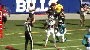 Can't-Miss Play: One-handed catch alert! Ja'Mori Maclin looks like 