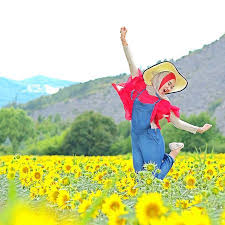 verse 1 merangkak pagi habis sudah mimpi kulihat hati tidak pernah mati bunga matahariku. Bunga Bunga Di Eropa Dian Pelangi Tak Kalah Mewah Dari Syahrini Kapanlagi Com