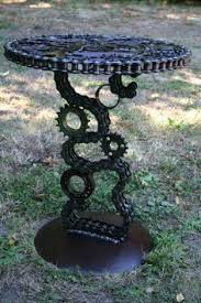I D Love To Do Something Like This Using A Chain And A Sprocket To Make A Clock Face Metallicheskie Podelki Dlya Dvora Iskusstvo Ustrojstva Sadov Ukrashenie Dvora