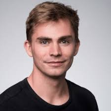 Alex Dees's Instagram, Twitter & Facebook