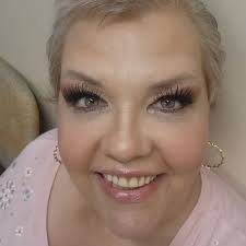 Can someone wash and style my pixie cut hair in Atlanta?