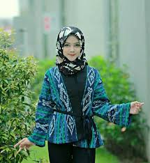Antara lain baju untuk ke pesta dengan di desain menjadi jaket, rok, outher, dress,sarimbitan maupun baju sehari hari. 35 Terbaik Untuk Model Baju Troso Kerja Kantor Maria Space