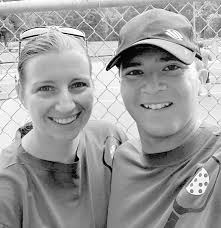 Pickers Flock To Downtown Litchfield Sunday