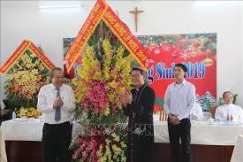 Team kền kền mừng sinh nhật sếp huy!! Pho Thá»§ TÆ°á»›ng TrÆ°Æ¡ng Hoa Binh ThÄƒm Chuc Má»«ng Giang Sinh Táº¡i Tiá»n Giang Baotintuc Vn