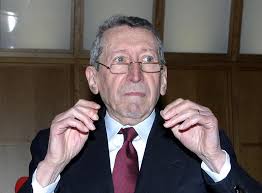 Guerra in Ucraina, parla l'ex ambasciatore Sergio Romano: "Sanzioni arma a  doppio taglio"