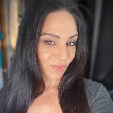 Stephanie Benivegna's Instagram, Twitter & Facebook