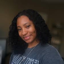 She really went and got her keewchie lips cut off.! Shaved down.! Tapered  up, or whatever you wanna call it!. ‼️😳😩 -CC