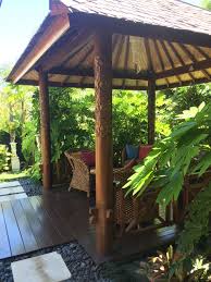 Balinese Garden Design By Melisa Dixon Tropical Backyard Landscaping Tropical Backyard Balinese Garden