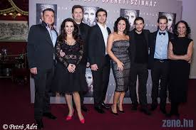 Sporttagozatos általános iskolába járt, majd vendéglátóipar felé kacsingatott. Meszaros Arpad Zsolt Dancs Annamari Vadasz Zsolt Dolha Attila Fischl Monika Szabo Mate Kocsis Denes Bodor Johanna