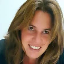 Lindsay MacFarlane (@Lindsayfo)