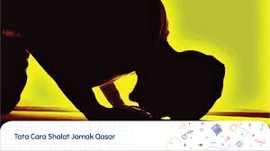 Salat qasar adalah melakukan salat dengan meringkas/mengurangi jumlah rakaat salat yang bersangkutan. Tata Cara Shalat Jamak Qasar Sekolah Prestasi Global