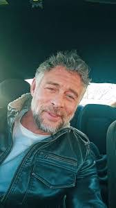 Christopher Hiett's Instagram, Twitter & Facebook