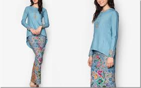 Kain jenis lipat batik /selisih depan (untuk kain). Batik Inspired Kurung With Asymmetrical High Low Hem Blouse Batik Fashion Fashion Traditional Fashion