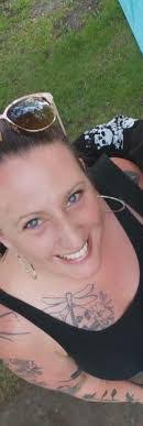 Erin Schubert's Instagram, Twitter & Facebook