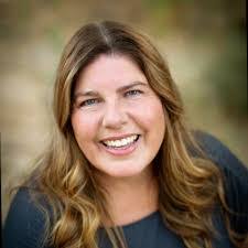 Shannon Swindle's Instagram, Twitter & Facebook