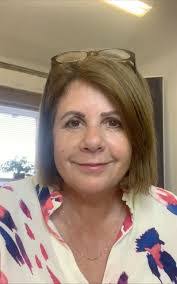 Kerry Collier's Instagram, Twitter & Facebook