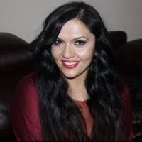 900+ “Aynur” profili