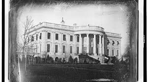 Seit 1994 beherbergt es das kabinett. Die Vier Wande Der Macht Das Weisse Haus Laurentinews De Weisses Haus