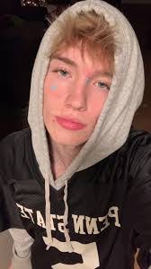 Devin Eaton's Instagram, Twitter & Facebook