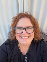 An old house with a character in Annandale with Sydney Sketch Club.  Nostalgia. Good old days. Fun to imagine what sort of history she has --  inspirations for picture book stories. May