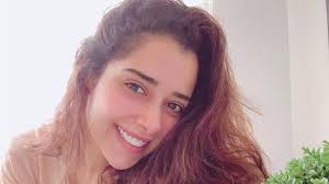حجر] إجازات ابن حجر الفصل الثالث في رسائله وخطب كتبه رسائله: الفصل الرابع في المقترحات والمطارحات والألغاز البديعة الإيجاز المقترحات المطارحات الألغاز مقاطيعه الفصل الخامس فيما ورد عليه من الأسئلة المنظومة وجوابه عنها بفكرته المستقيمة الفصل. ÙƒÙŠÙ ØªØ¨Ø¯Ùˆ Ø§Ù„Ù†Ø¬Ù…Ø§Øª ÙÙŠ Ø§Ù„Ø­Ø¬Ø± Ø§Ù„Ù…Ù†Ø²Ù„ÙŠ Ø£Ø®Ø¨Ø§Ø± ØµØ­ÙŠÙØ© Ø§Ù„Ø±Ø¤ÙŠØ©